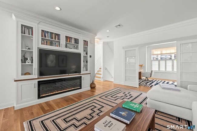 35 Moorland Dr in Danbury, CT - Building Photo - Building Photo