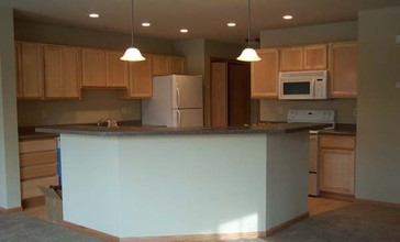 Willowbrook Townhomes in Mankato, MN - Building Photo - Building Photo