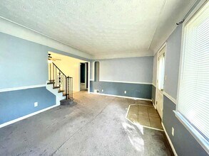 5082 Erwin St in Maple Heights, OH - Building Photo - Building Photo