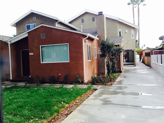 14342 Tiara St in Los Angeles, CA - Building Photo - Building Photo