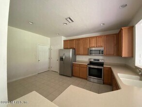 11177 Castlemain Cir W in Jacksonville, FL - Building Photo - Building Photo