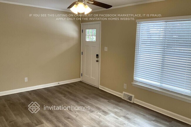 1300 Shannonhouse Dr in Charlotte, NC - Building Photo - Building Photo