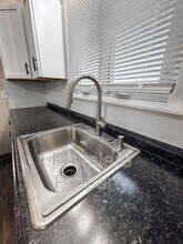 704 N Pearl St in Independence, MO - Building Photo - Building Photo