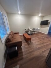 595 Hambley Blvd, Unit #1 in Pikeville, KY - Foto de edificio - Building Photo