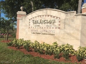 1382 Wildwood Lakes Blvd in Naples, FL - Foto de edificio - Building Photo