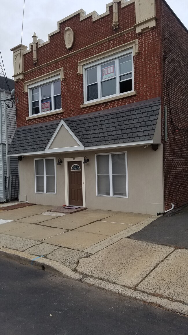 37 1st Ave Rentals in Raritan, NJ