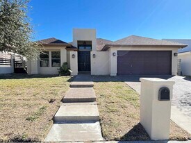 3909 Ivana Ct in Laredo, TX - Building Photo