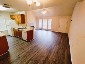 2421 Wisteria Way in Round Rock, TX - Building Photo - Building Photo