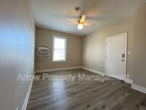 2004 S 10th St in Lincoln, NE - Building Photo - Building Photo