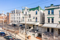 Campus Apartments in Philadelphia, PA - Foto de edificio - Building Photo