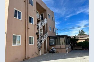 256 Villa Ter in San Mateo, CA - Foto de edificio - Building Photo