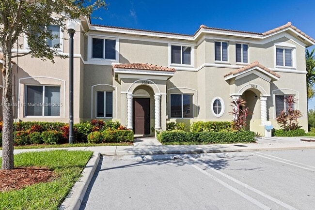 property at 1014 SE 23rd Ave