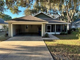 951 Vindale Rd in Tavares, FL - Building Photo