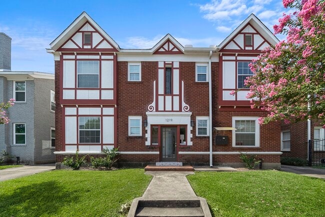 property at 1219 W Gray St