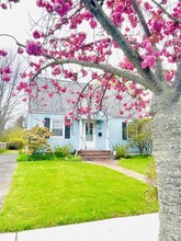 415 6th Ave in Greenport, NY - Foto de edificio - Building Photo