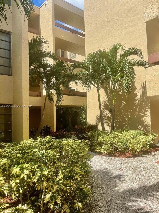9015 SW 125th Ave in Miami, FL - Building Photo - Building Photo
