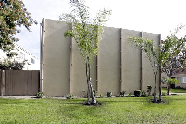 723 Fondren St in Orange, CA - Building Photo - Building Photo