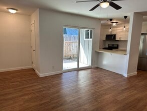 508 Blackson Ave unit A in Austin, TX - Building Photo - Building Photo