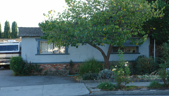 686-688 San Luisito Way in Sunnyvale, CA - Building Photo - Building Photo