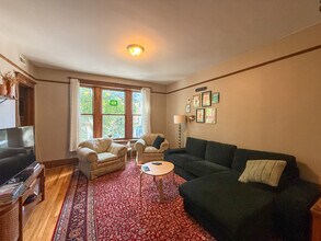 2022 W Roscoe St in Chicago, IL - Building Photo - Building Photo