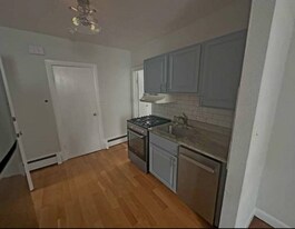 716 E 6th St, Unit 1R in Boston, MA - Building Photo