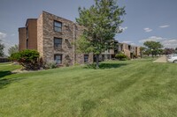 4500 S Poplar St, Unit 204A Pine Tree in Casper, WY - Building Photo - Building Photo