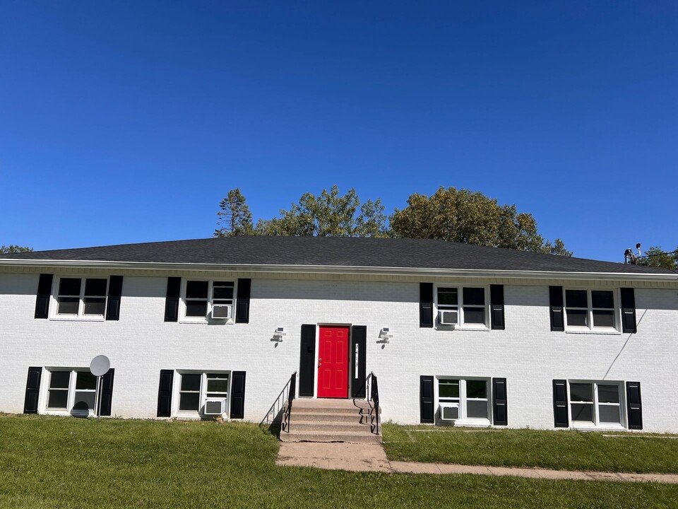 2413 24th St in Des Moines, IA - Foto de edificio