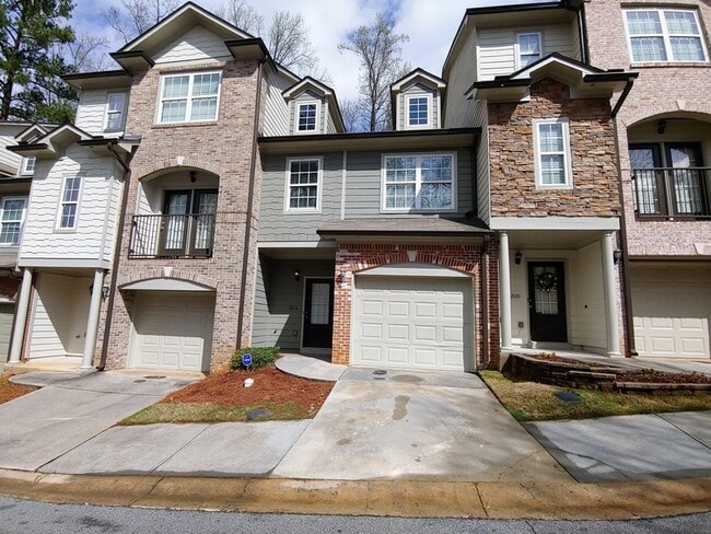 property at 2918 Ashlyn Pointe Dr