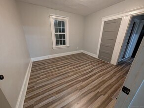 3788 Main St, Unit 2nd floor in Bridgeport, CT - Building Photo - Building Photo