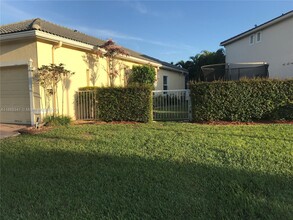 4729 NW 120th Dr in Coral Springs, FL - Building Photo - Building Photo