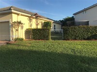 4729 NW 120th Dr in Coral Springs, FL - Foto de edificio - Building Photo