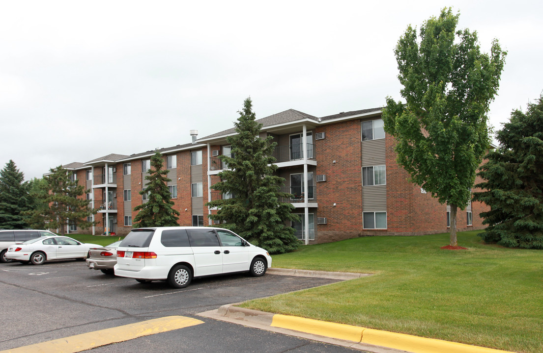 Aspen Apartments in Hudson, WI - Foto de edificio