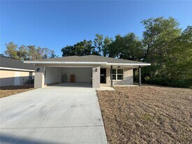 1112 Eden Dr in Inverness, FL - Building Photo