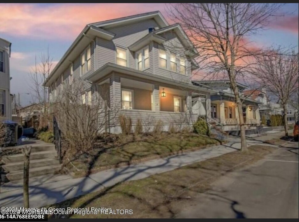 907 Bergh St in Asbury Park, NJ - Foto de edificio