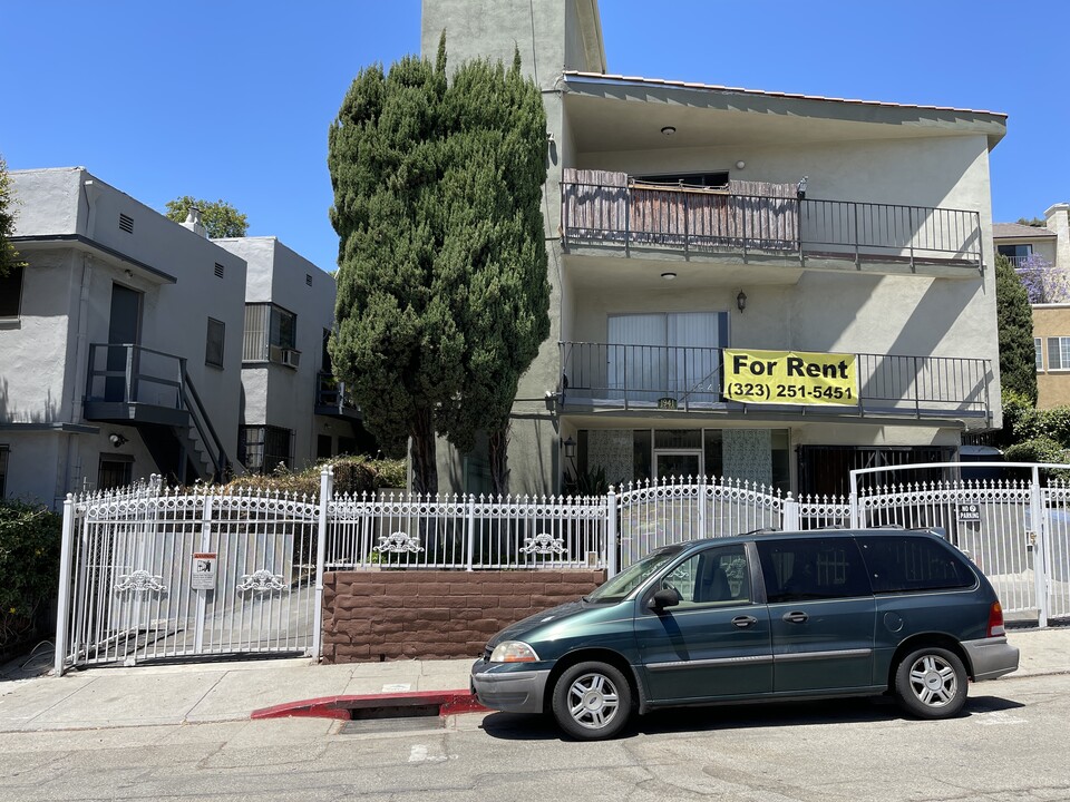 1941 Wilcox Ave, Unit 5 in Los Angeles, CA - Foto de edificio