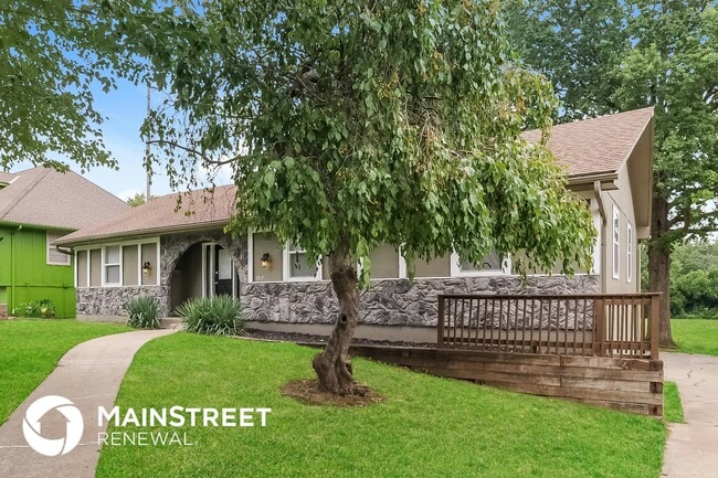 property at 5917 Westridge Rd