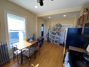 39 Gorham St, Unit 1 in Somerville, MA - Building Photo - Building Photo