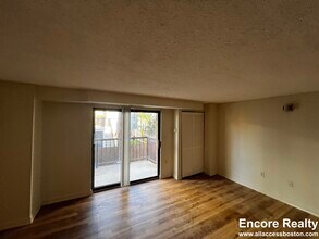 5 Elmer St, Unit 102 in Cambridge, MA - Building Photo - Building Photo