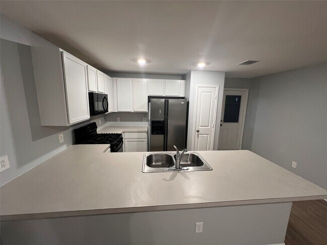 3783 Solanum Dr in Conroe, TX - Building Photo - Building Photo