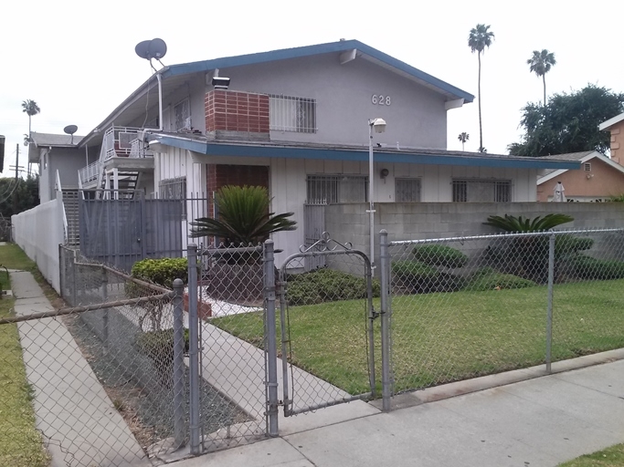 628 E Hardy St in Inglewood, CA - Foto de edificio