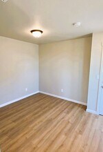 7471 SE Kinnaman St, Unit Lower in Hillsboro, OR - Building Photo - Building Photo