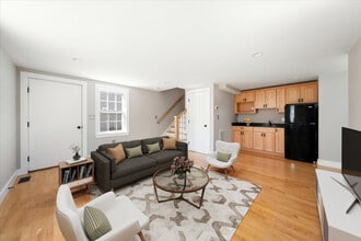 85 Park St in North Reading, MA - Foto de edificio - Building Photo