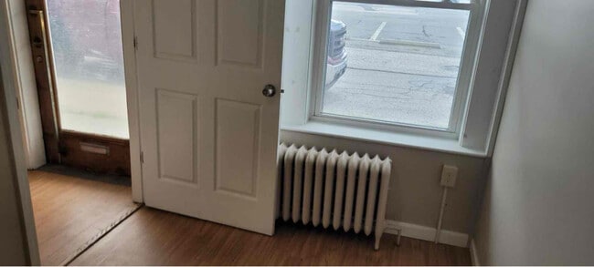 7 School St in Claremont, NH - Foto de edificio - Building Photo