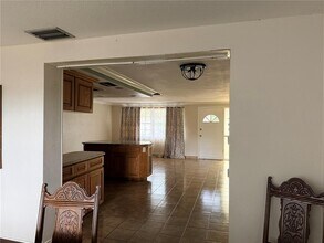 10836 Leeds Rd in Port Richey, FL - Foto de edificio - Building Photo