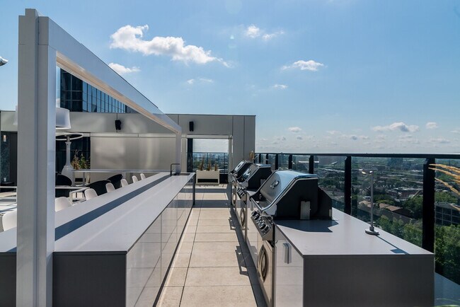 955 Rue Lucien-L'Allier in Montréal, QC - Building Photo - Building Photo