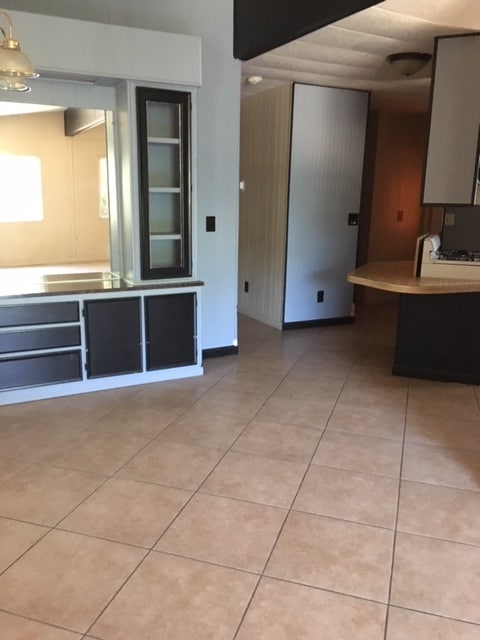 12434 N Friant Rd in Fresno, CA - Foto de edificio - Building Photo