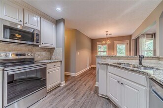 511 Lena Dr in Hoschton, GA - Building Photo - Building Photo