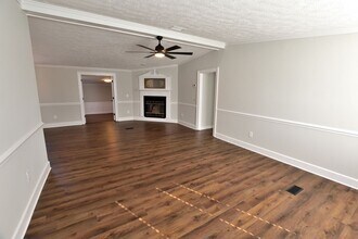1392 E Old Spring Hope Rd in Nashville, NC - Building Photo - Building Photo