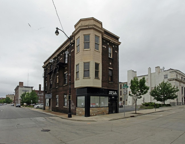 222 5th St