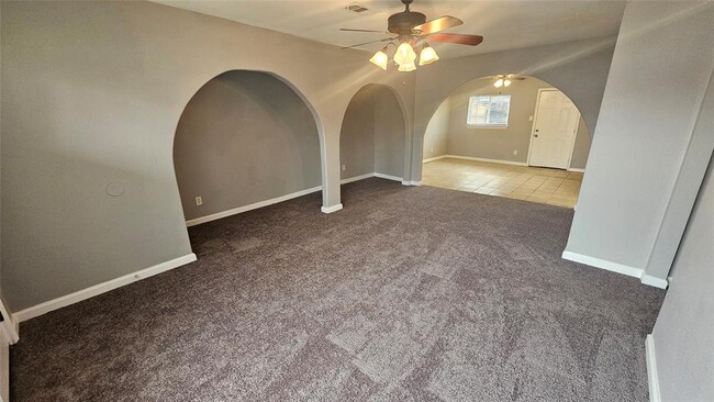 5927 Belarbor St in Houston, TX - Building Photo - Building Photo